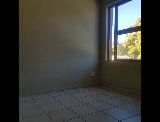 3 BEDROOM TOWNHOUSE RENTED IN WINCHESTER HILLS